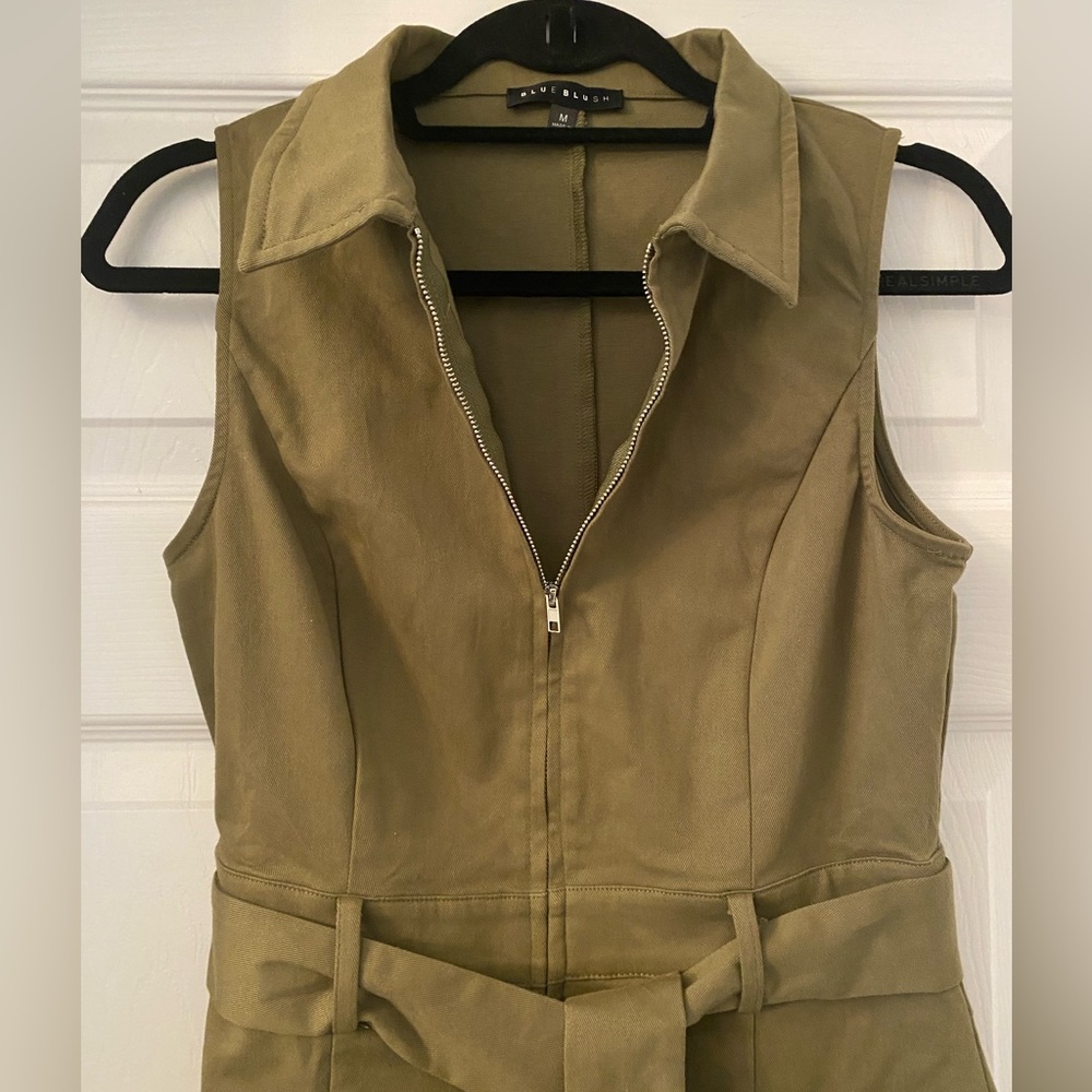 SCENIC ROUTE OLIVE UTILITY DRESS - Picture 4 of 4